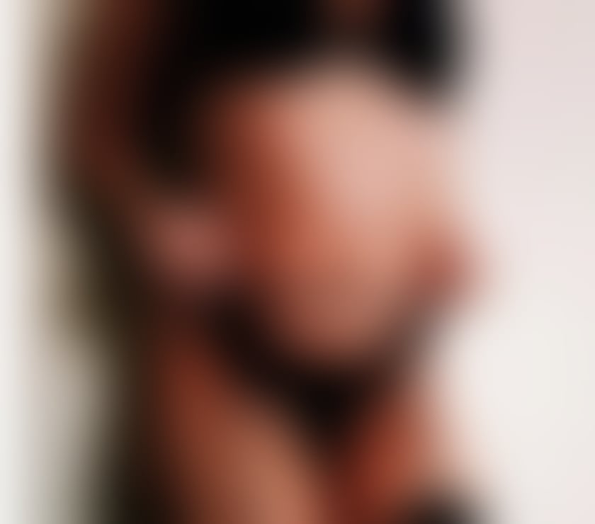 MILF Escorts Almondsbury South Gloucestershire - Photos for HOT ASS ENGLISH MILF FOR YOUR PLEASURE