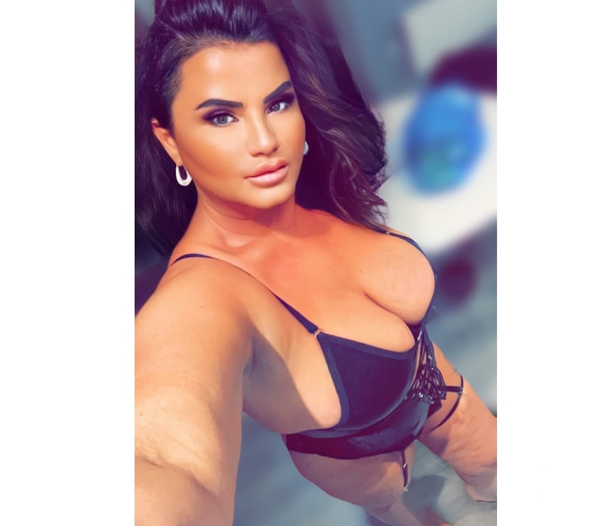 Escorts Staffordshire Stoke-on-Trent - Photos for Naughty English lady