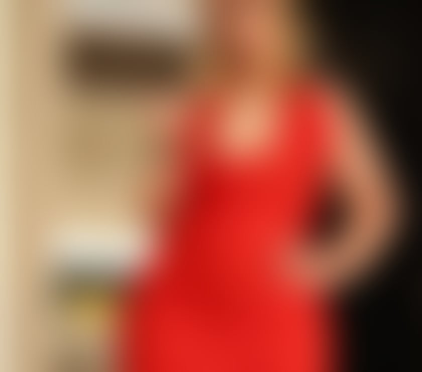 Escorts Central London Waterloo - Central London - Photos for Curvy British MILF AnneMarie - Reassuringly Expensive