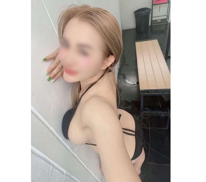 Escorts East London Stratford - DLR Station - East London - Photos for Hot Spicy Girl 🔥