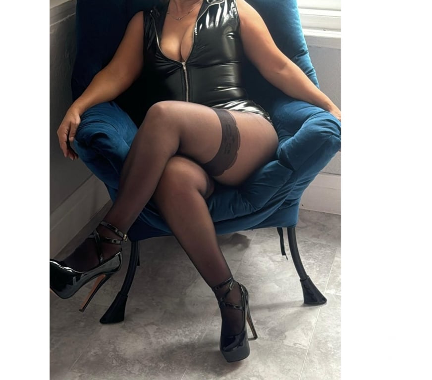 Escorts Isle of Anglesey - Wales Menai Bridge - Isle of Anglesey - Photos for EMMA incall and outcall 💓💓