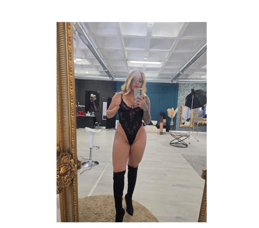 Escorts East London Canary Wharf - East London - Photos for Maya PARTY GIRL 🥳🎊BIG ASS 👅🍑