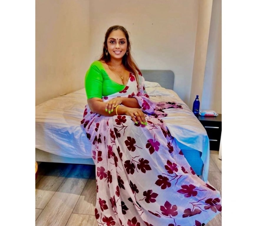 Escorts East London Barking Station - East London - Photos for MEENA SOUTH INDIAN TAMIL NADU GIRL NEW IN BARKING