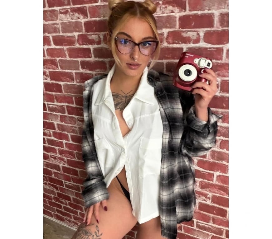 Escorts Essex Rochford - Photos for Oxana🥰inn&out🤪 new here!!!😘