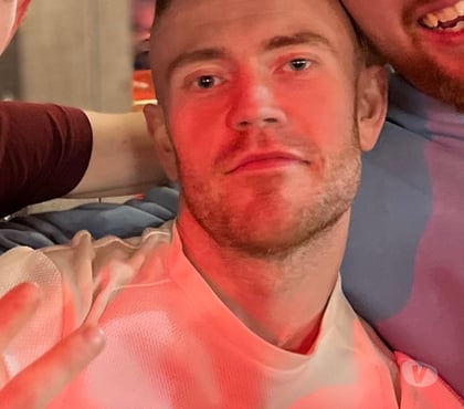 Adult Entertainment Antrim Antrim and Newtownabbey - Photos for Straight man lookin to turn heads 😘