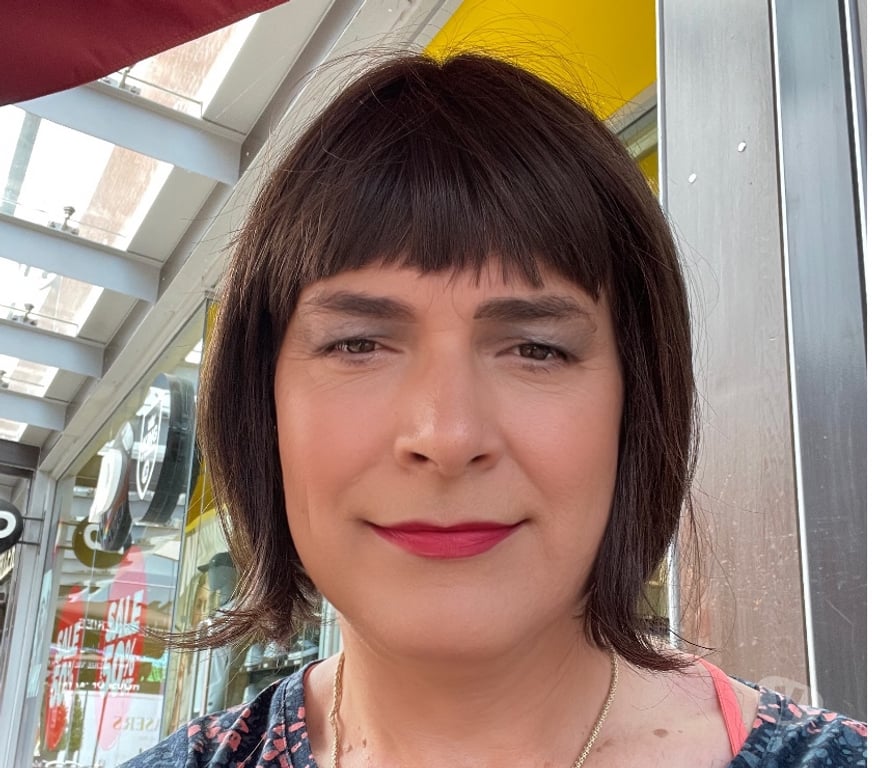 Trans Escorts Kent Ashford - Photos for Sexy Tranny Escort available for fun