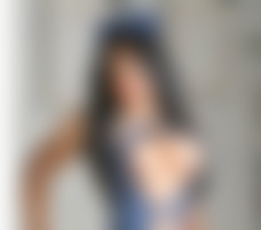 Escorts South West London Wandsworth - South West London - Photos for Naughty Colombian transsexual completes huge endowment