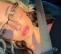 Full body massage with hot oil by professional masseuse