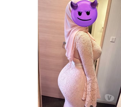 Photos for Big butt Bengali Muslim Niqabi - what’s app only!