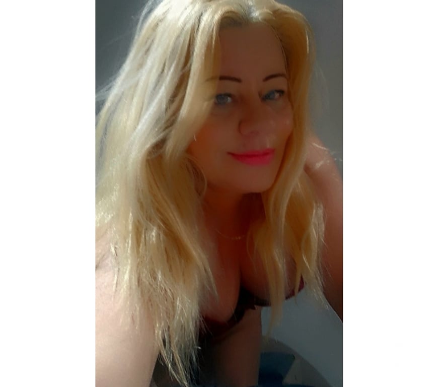 Escorts North London Crews Hill - Enfield - Photos for Sexy Alexa party grils 💯best bj no rush ❤️❤️💋