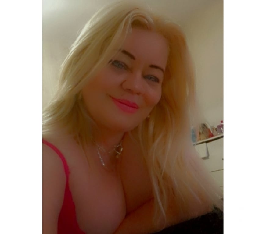 Escorts North London Crews Hill - Enfield - Photos for Sexy Alexa party grils 💯best bj no rush ❤️❤️💋