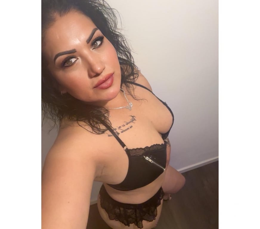 Escorts South East London Croydon - Photos for KARLA🔥 SEXY COLOMBIAN 🫦🔥FIRST TIME HERE 🔥🔥