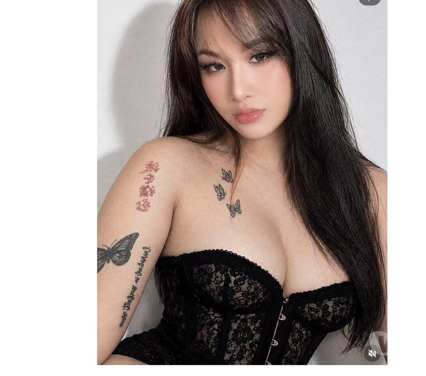 Escorts Buckinghamshire Milton Keynes - Photos for Asian sweet 4 hand massage