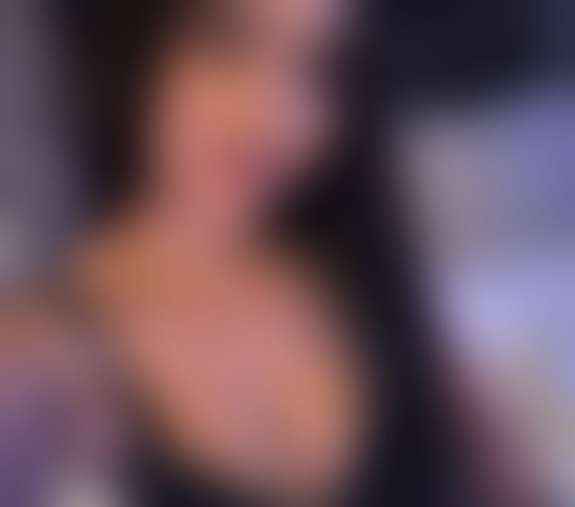 Sarah, new here 💋, party girl for home and outings 🥂