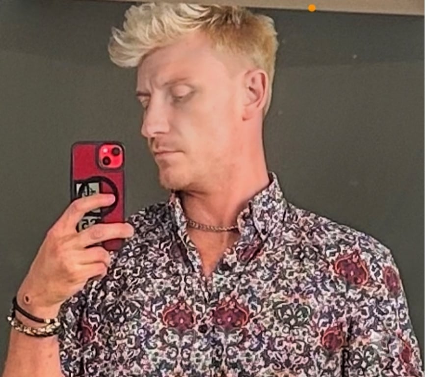  Gay massage Greater Manchester Manchester - Photos for Fun, Friendly, feisty red head. Manchester City Center