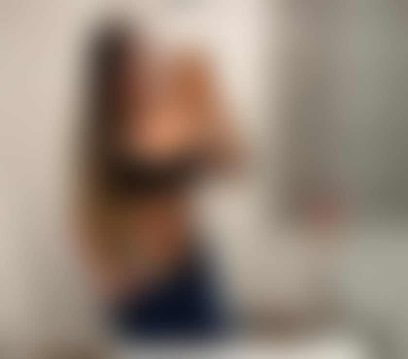 Escorts East London Canary Wharf - East London - Photos for Sexy Brazilian Beauty 💋 Blond Party Lover