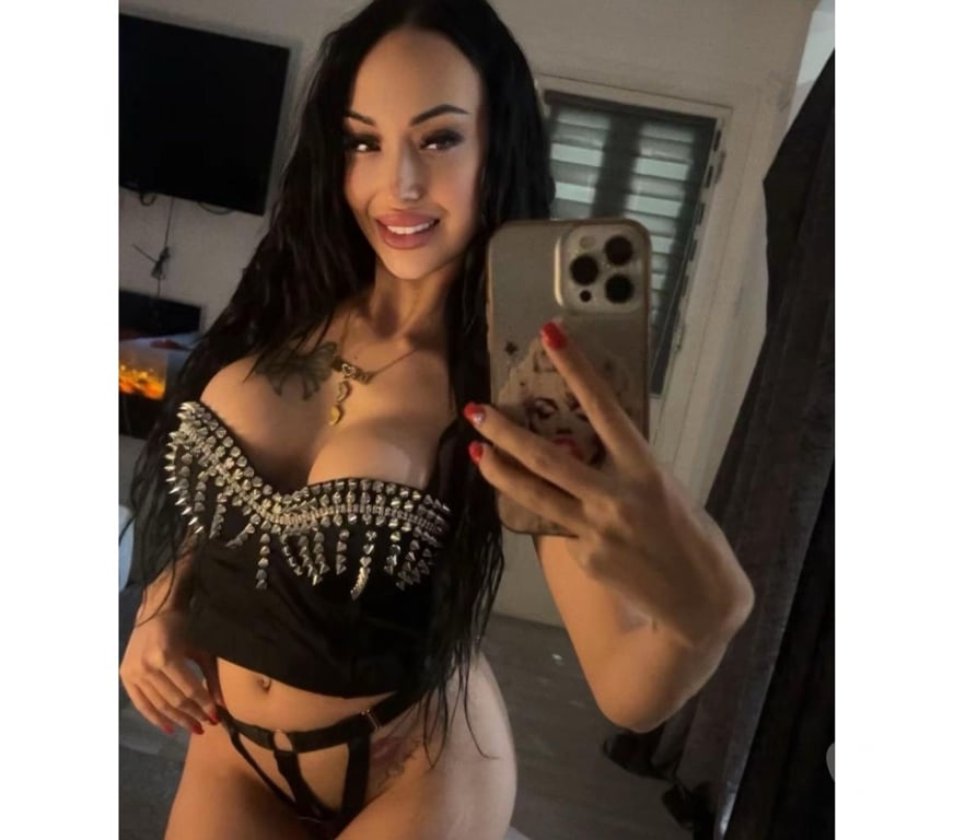 Escorts North London Enfield - Photos for Hot sharon ❤️❤️ BEST OWO