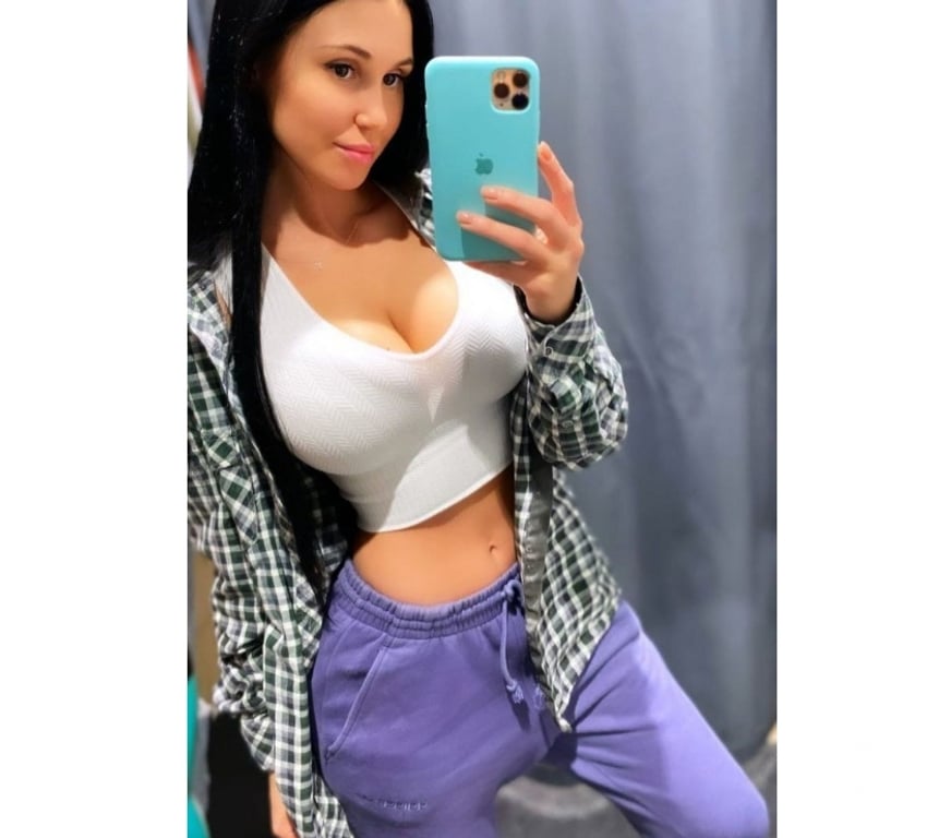 Escorts East London Redbridge - Photos for SABRiNA NEW Hot Party Girl in E12 Near Ilford Station