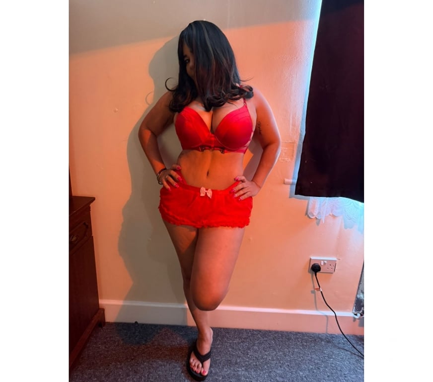 Escorts East London Havering - Photos for Colombian party girl in Romford