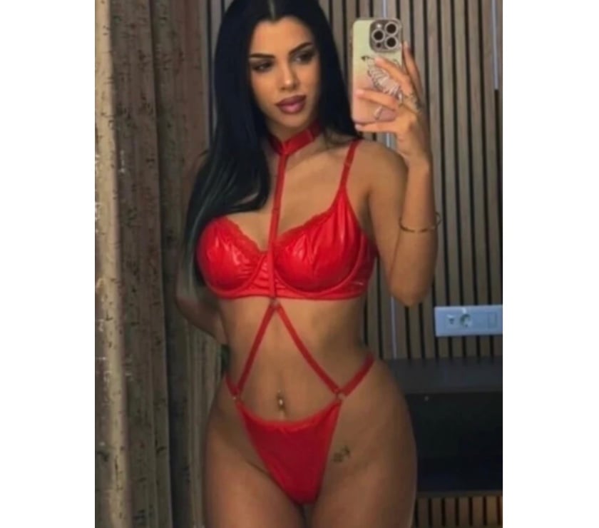 Escorts London Gatwick Airport Crawley - Photos for QUEEN OF PARTY🎉💯DOMINATION 24 7 just OUTCALL