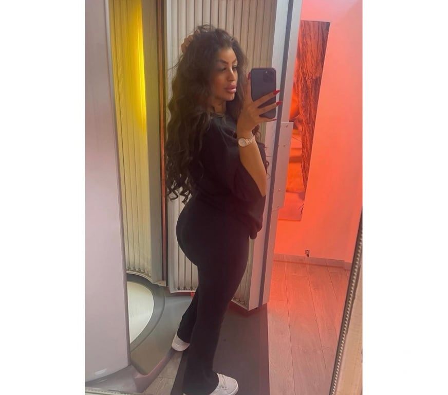 Escorts Hull Hull City Centre - Hull - Photos for Brunette Chill and Hot ❤️PARTY GIRL 🥳 No Rush