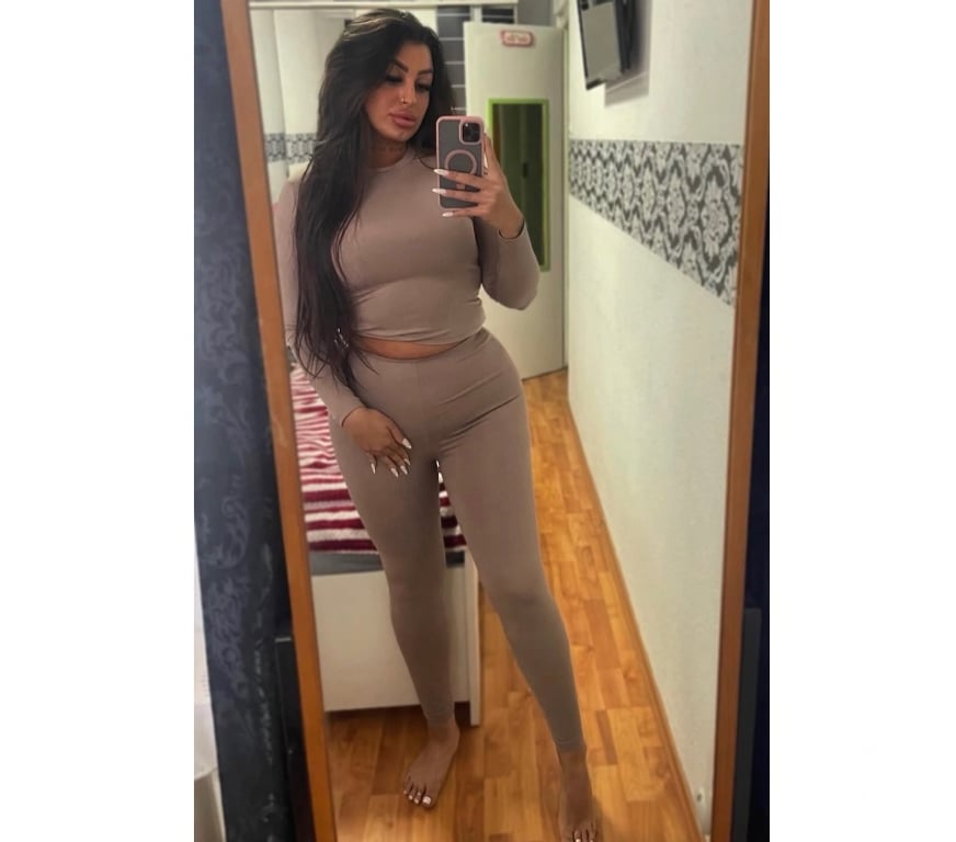 Escorts Hull Hull City Centre - Hull - Photos for Brunette Chill and Hot ❤️PARTY GIRL 🥳 No Rush