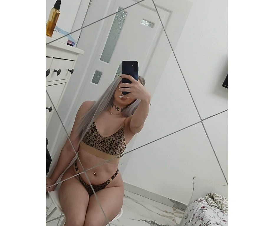 Escorts Greater Manchester Manchester - Photos for Hello, I am a beautiful and friendly escort available in Man