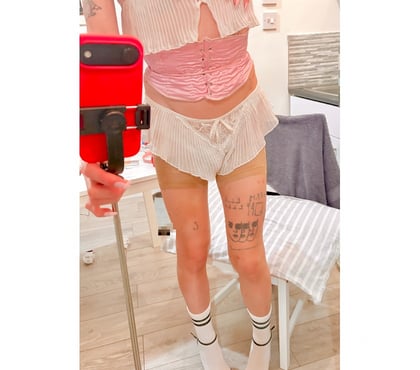 Gay Escorts Seven Sisters North London - Photos for (( INCALL )) P R E T T Y B O Y - slim, smooth and femme'