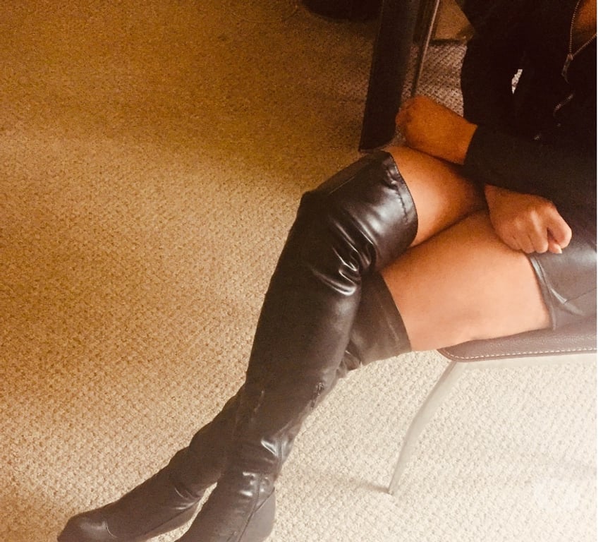 Escorts Hertfordshire Welwyn Hatfield - Photos for Beautiful Black British Escort And Masseuse In Hatfield