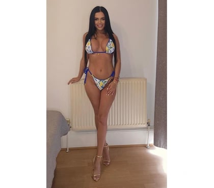  Escorts & Erotic Massage Harlow Town Centre Harlow - Photos for CRYSTAL❤️‍🔥GENUINE🌹CLASS GIRL🥂PARTY🍾