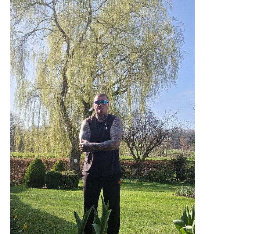 adult personals West Yorkshire Bradford - Photos for MATURE MAN SEEKS NAUGHTY CASUAL ENCOUNTERS FEMALES ONLY