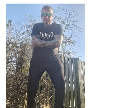 Adult Dating Baildon Bradford - Photos for MATURE MAN SEEKS NAUGHTY CASUAL ENCOUNTERS FEMALES ONLY