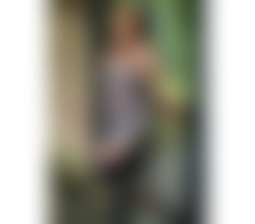 Escorts Kent Maidstone - Photos for Classy Mature Redhead escort Ella