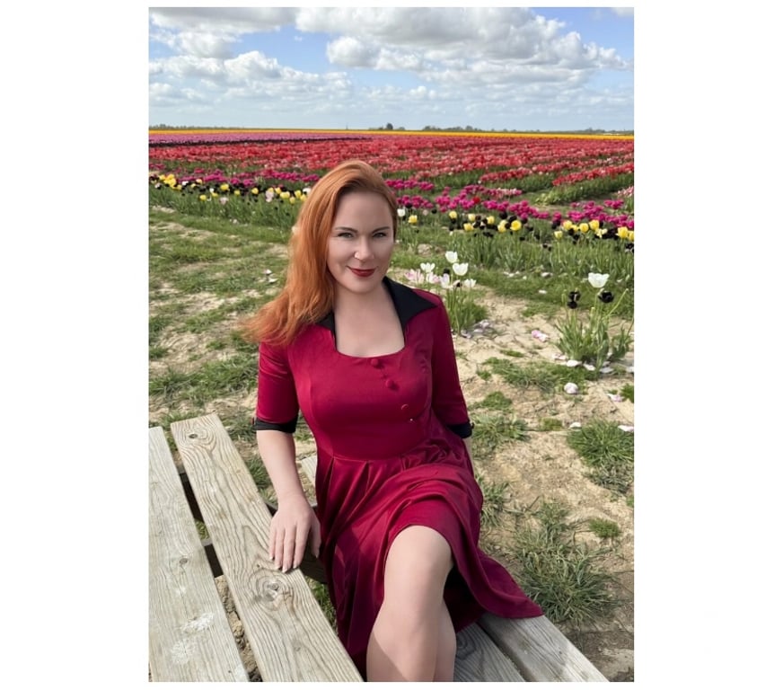 Escorts Kent Maidstone - Photos for Mature Ella: irresistibly sexy and breathtakingly stunning