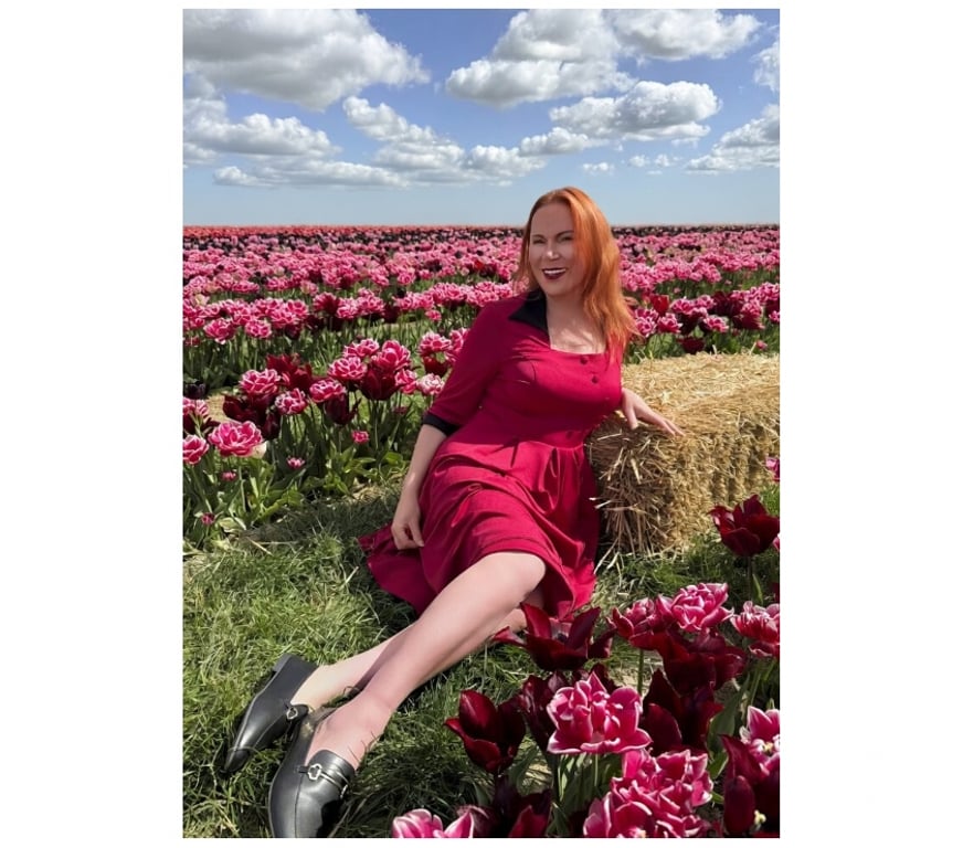 Escorts Kent Maidstone - Photos for Mature Ella: irresistibly sexy and breathtakingly stunning