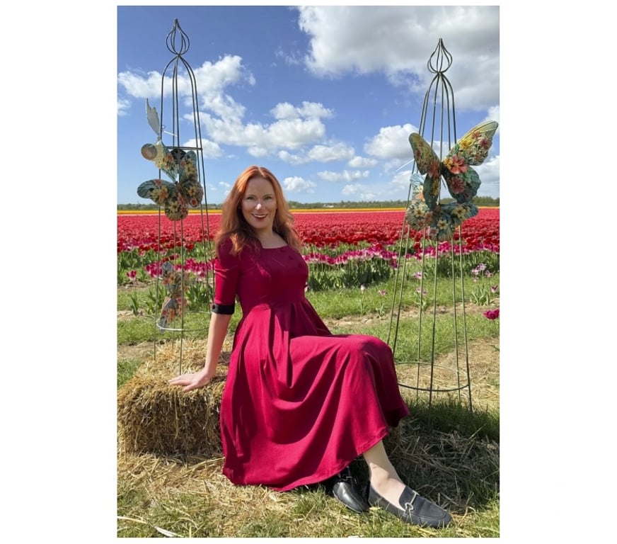 Escorts Kent Maidstone - Photos for Mature Ella: irresistibly sexy and breathtakingly stunning