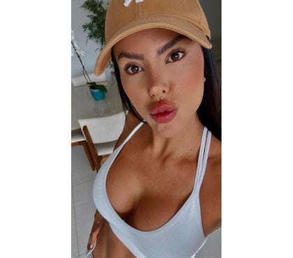 Escorts Hythe Folkestone and Hythe - Photos for Mia – Elegant and Irresistible Party Girl 💋