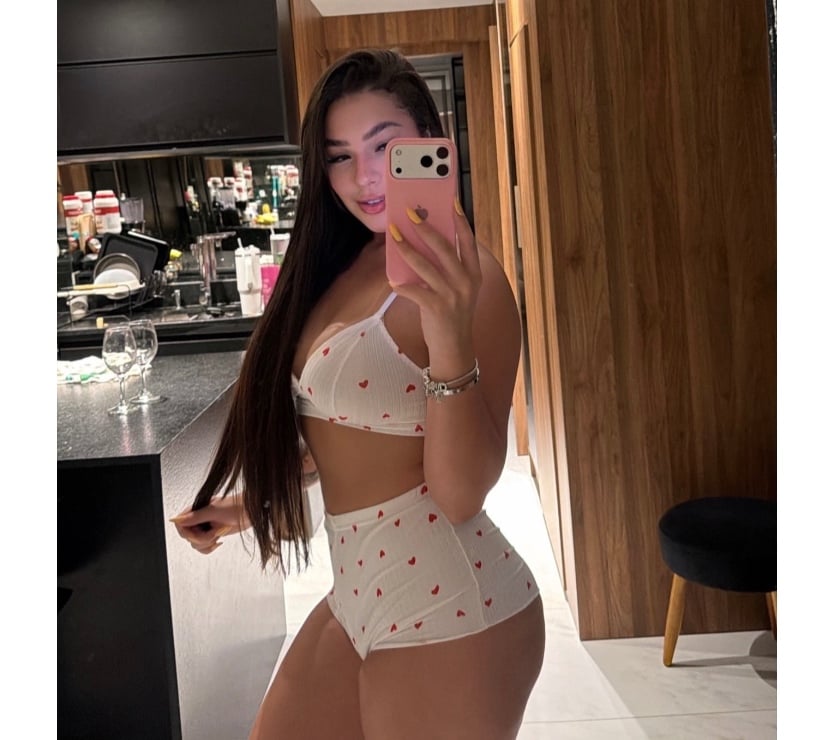 Escorts Canary Wharf East London - Photos for Bianca Brazilian full services no rush 🌸 Party 🌸