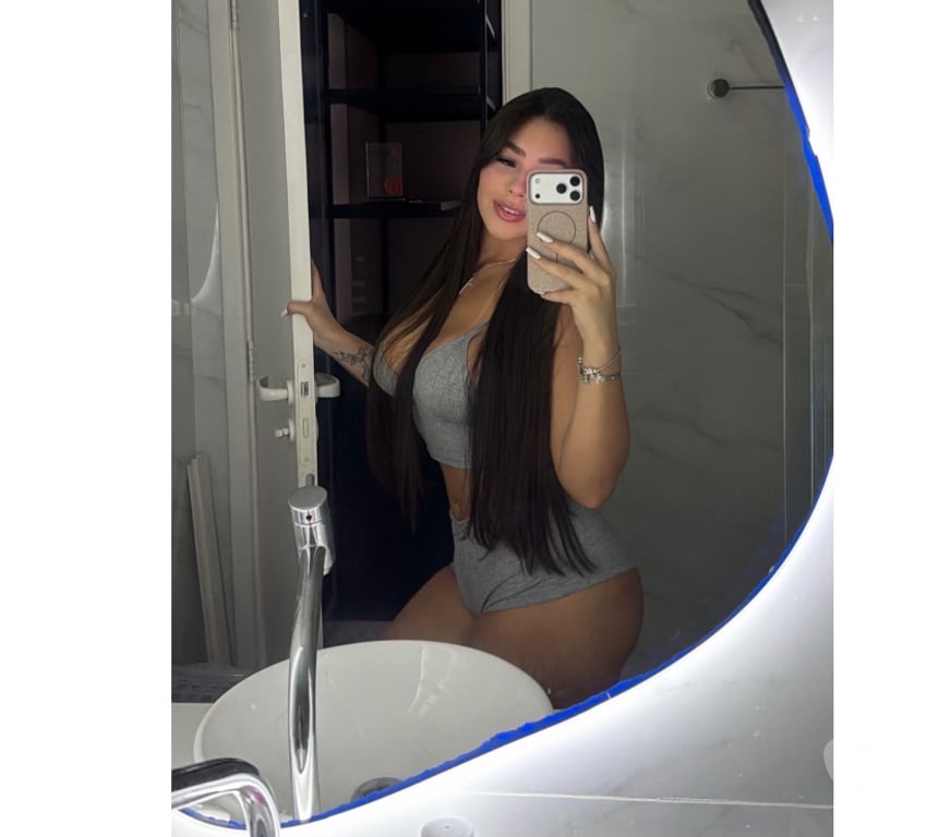 Escorts East London Canary Wharf - East London - Photos for Bianca Brazilian full services no rush 🌸 Party 🌸