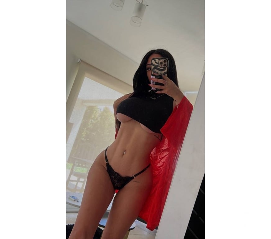 Escorts Derbyshire Derby - Photos for Baddest🐩 Latín Hottie 🔥🍑 first time around🔥