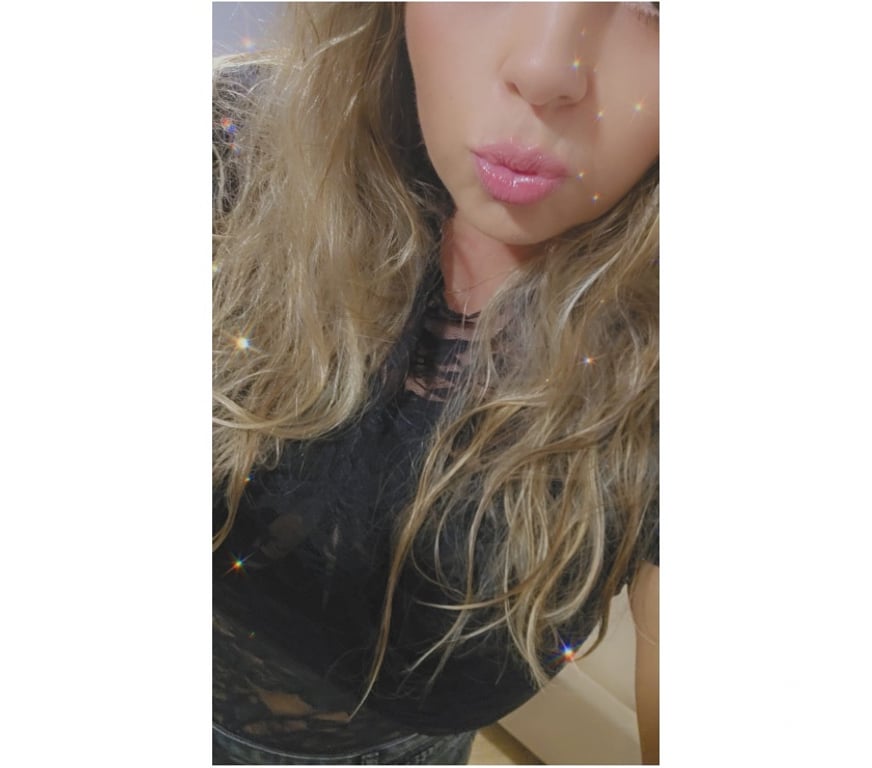 Escorts Hampshire Rushmoor - Photos for Hi Guys x I’m Lily NEW Polish girl xx