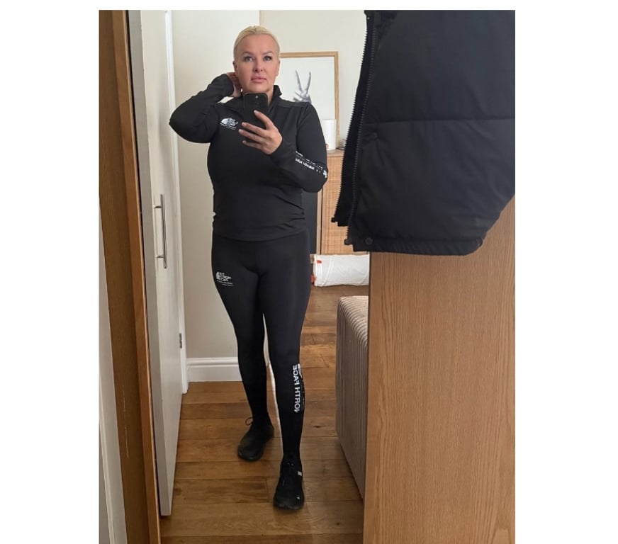 Escorts Staffordshire Lichfield - Photos for Polish Pie Pandora Mature Well Experienced Slimmer figure!!