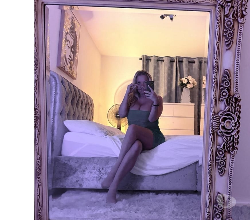 Escorts Staffordshire Lichfield - Photos for Polish Pie Pandora Mature Well Experienced Slimmer figure!!