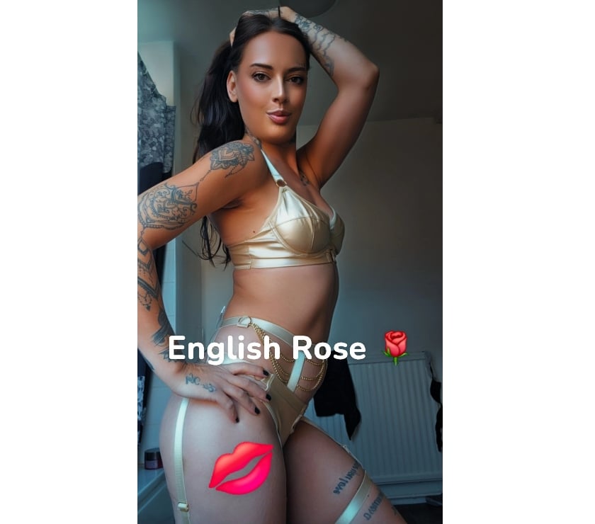 Petite Escorts Lincoln City Centre Lincoln - Photos for White British Rose 🌹 07300647789