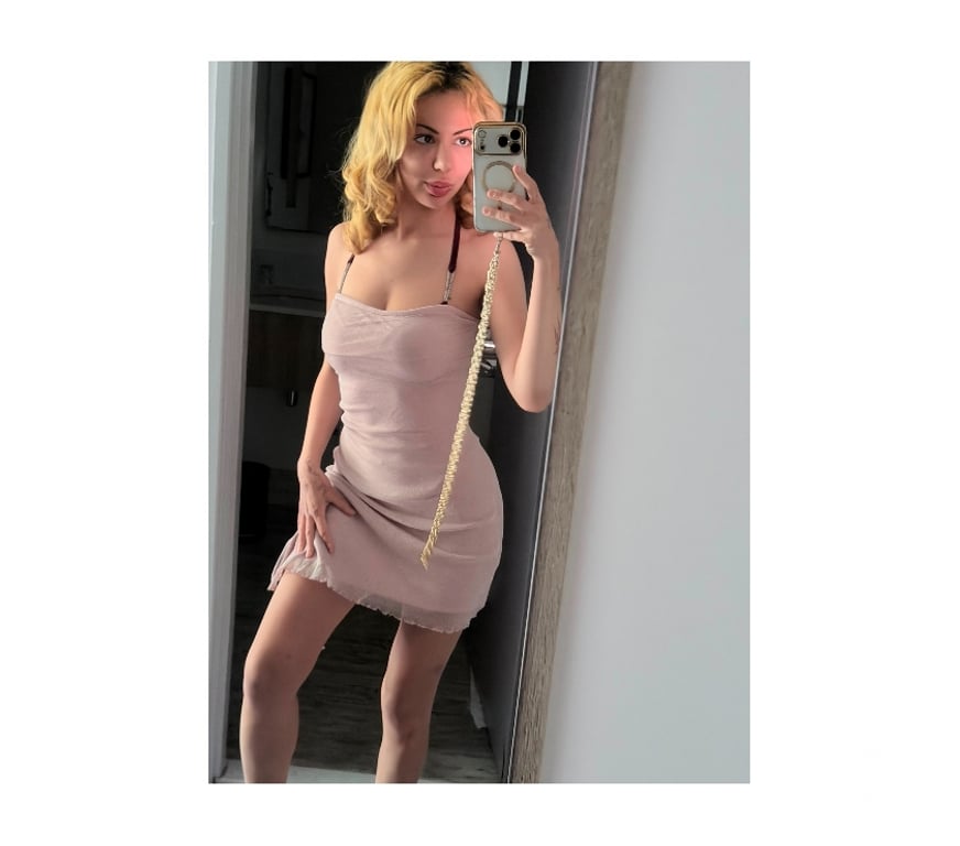 Escorts Essex Southend-on-Sea - Photos for HELLO l'm CANDY I just landed from Amsterdam SS1 1HE