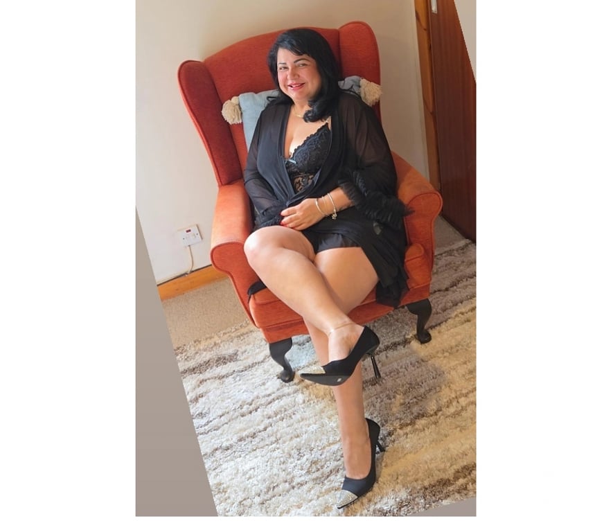 Escorts Cambridgeshire Cambridge - Photos for Julie GFE Brazilian girl party 🥳