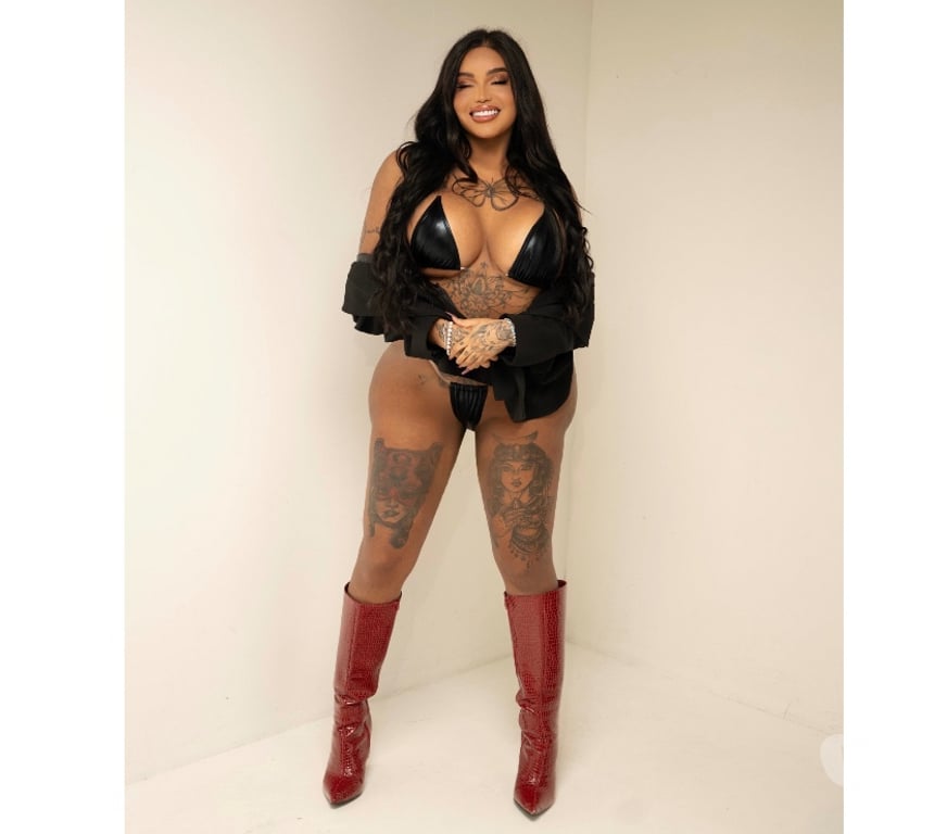 Escorts South West London Earls Court - South West London - Photos for 🍑🇧🇷 BIG BOTTOM BRAZILIAN TAINA 🇧🇷🍑