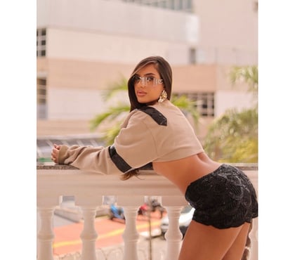 Duo Escorts Lewisham South East London - Photos for 🟩🟪🟥LAURA🟩🟪GFE🟪 WONDERFUL GIRL🟪