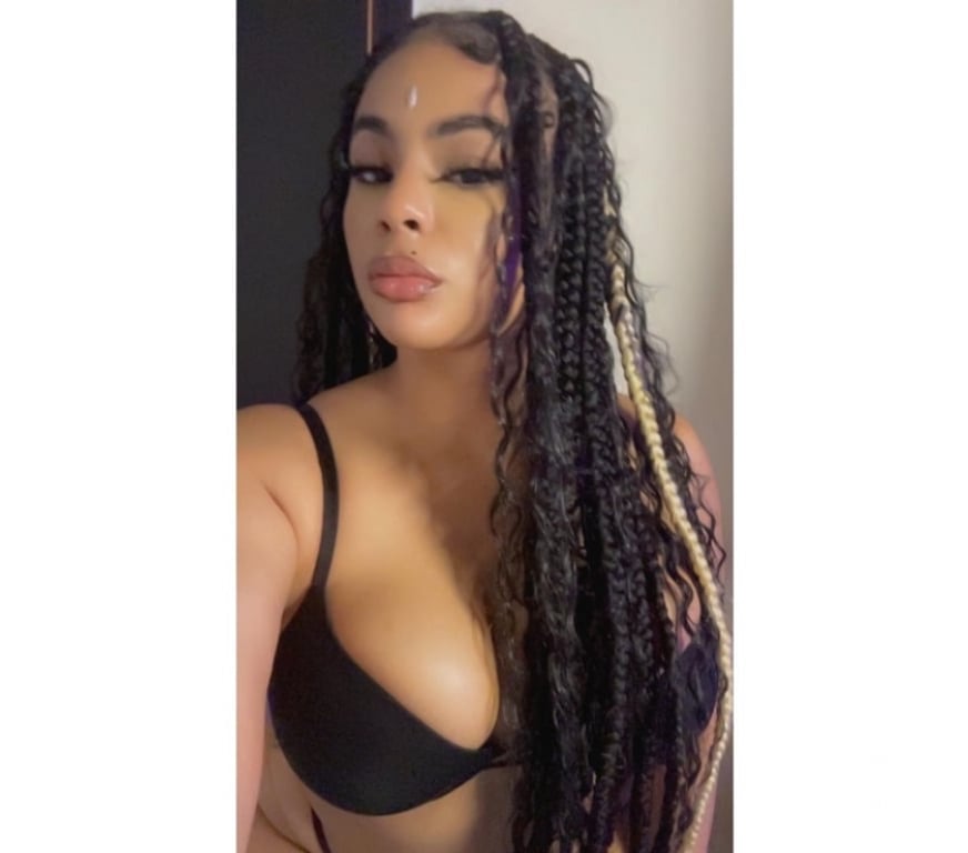 Escorts Surrey Woking - Photos for ANA BEST SERVICE NEW IN TOWN 🥳🥳😋🥳