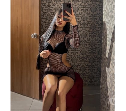 Escorts Bromley by Bow East London - Photos for LARA ♥️ PARTY GIRL 🥰🎊